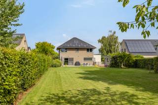 In Herent, op een ruim perceel van 13 are, vindt u deze instapklare en energiezuinige gezinswoning met een bewoonbare oppervlakte van 238 m²...