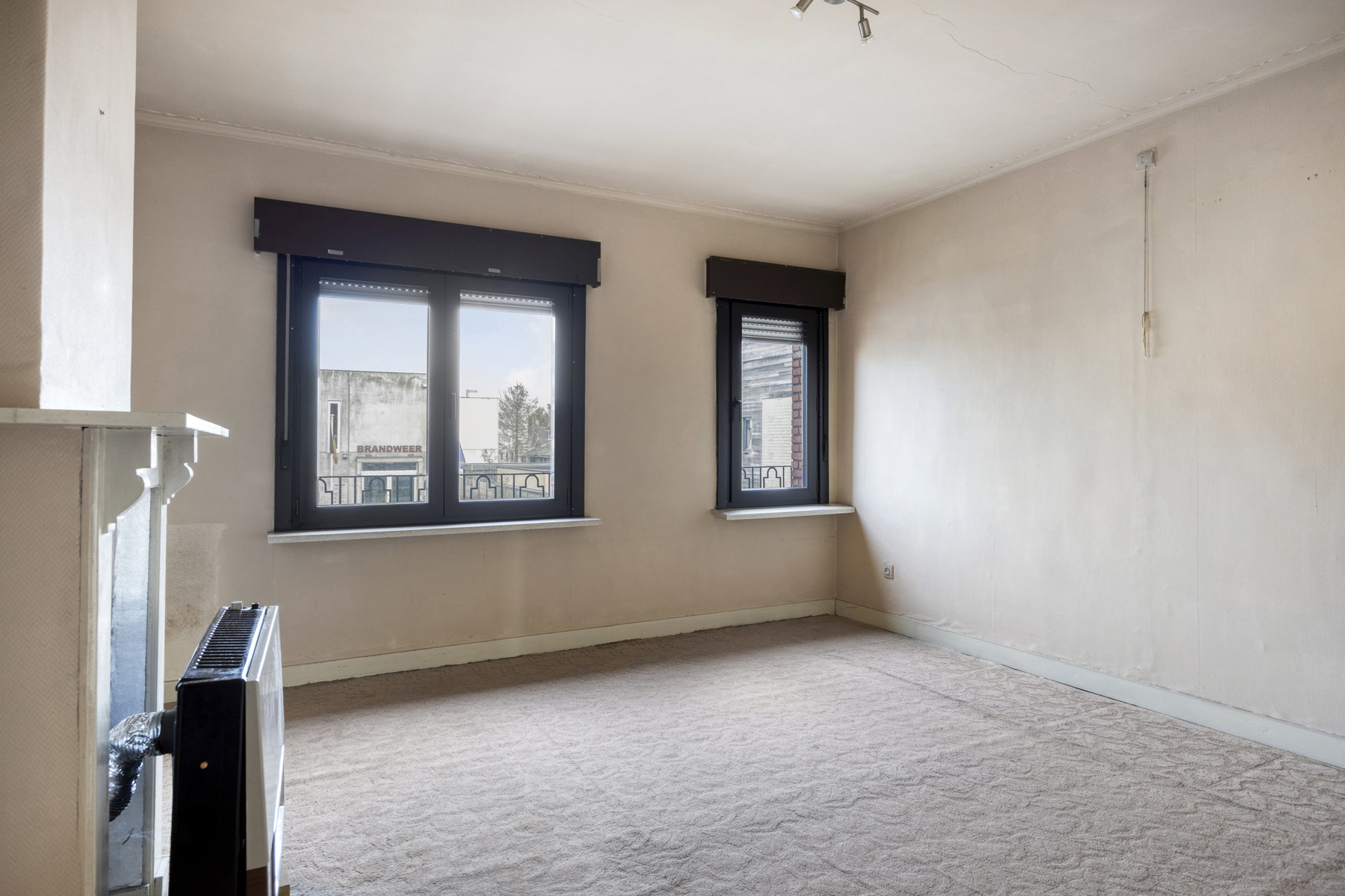 Centraal gelegen woning met veel potentieel - foto 4