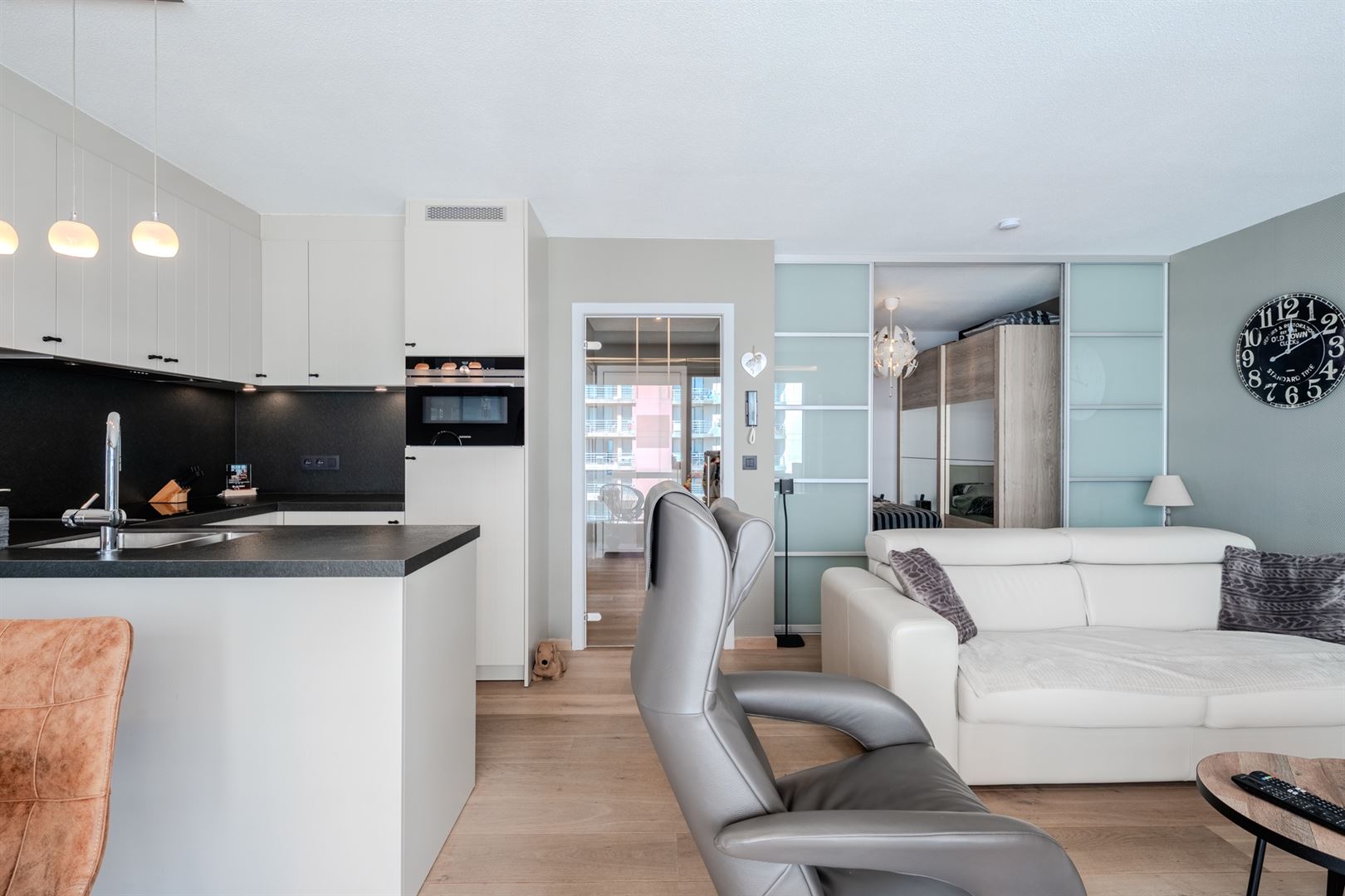 Prachtige studio met zijdelings zeezicht in perfecte staat - foto 5