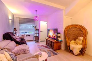 In een rustige, doodlopende straat binnen de ring van Lier vind je deze verzorgde, knusse en instapklare woning. De woning is zeer goed...