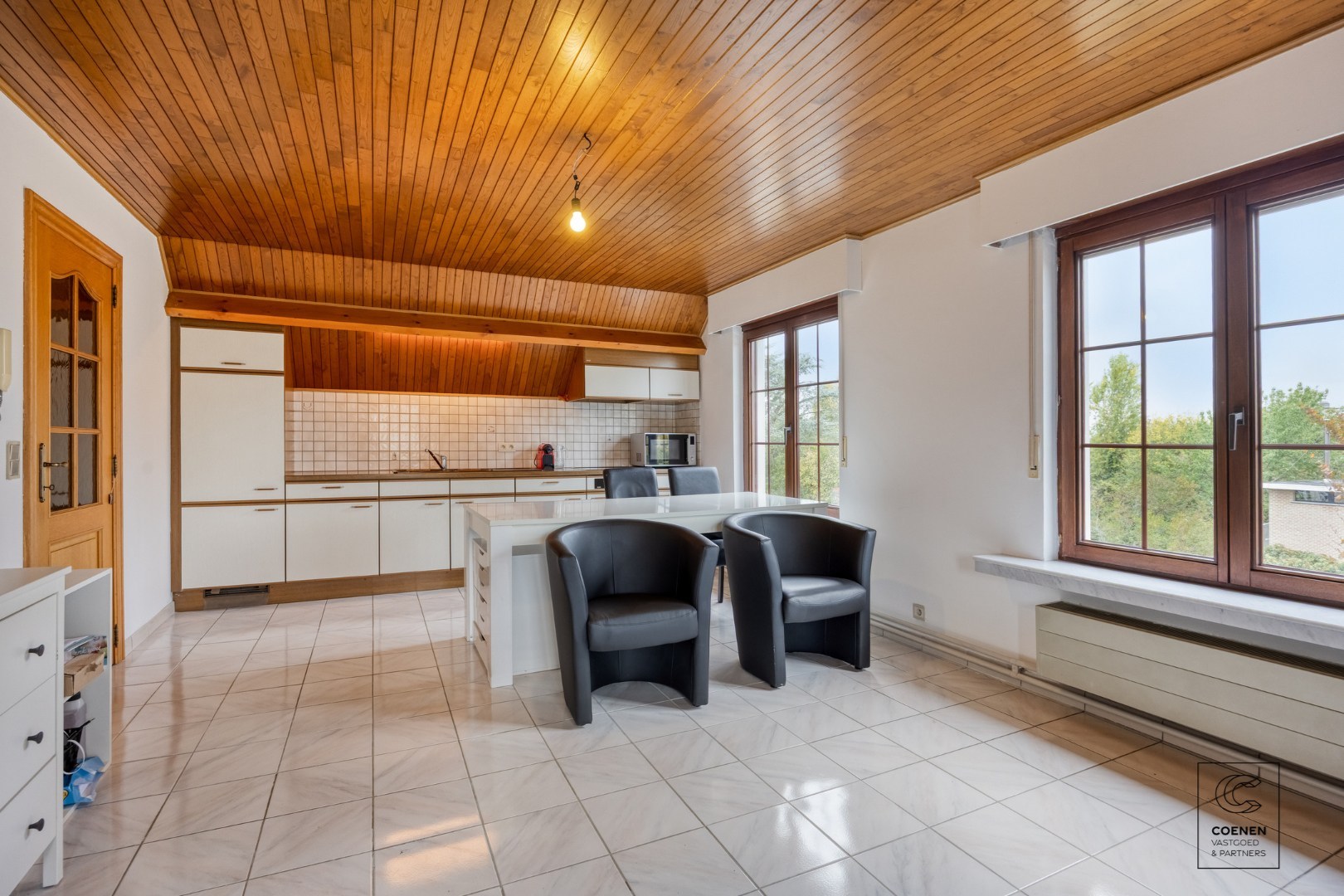 Charmant éénslaapkamerappartement in centrum Ranst! - foto 3