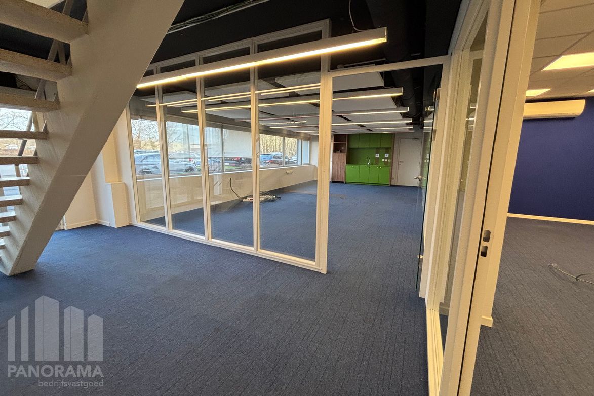 1,152 m² warehouse with 288 m² offices - photo 5