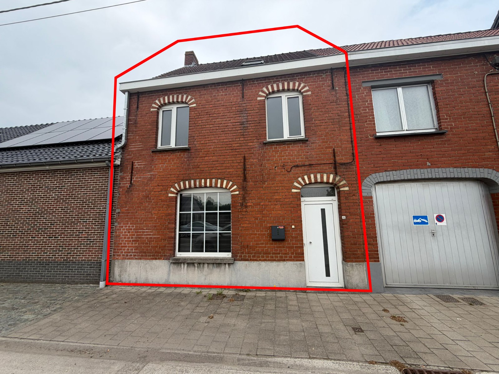 Gezinswoning met 3 slaapkamers - photo 1
