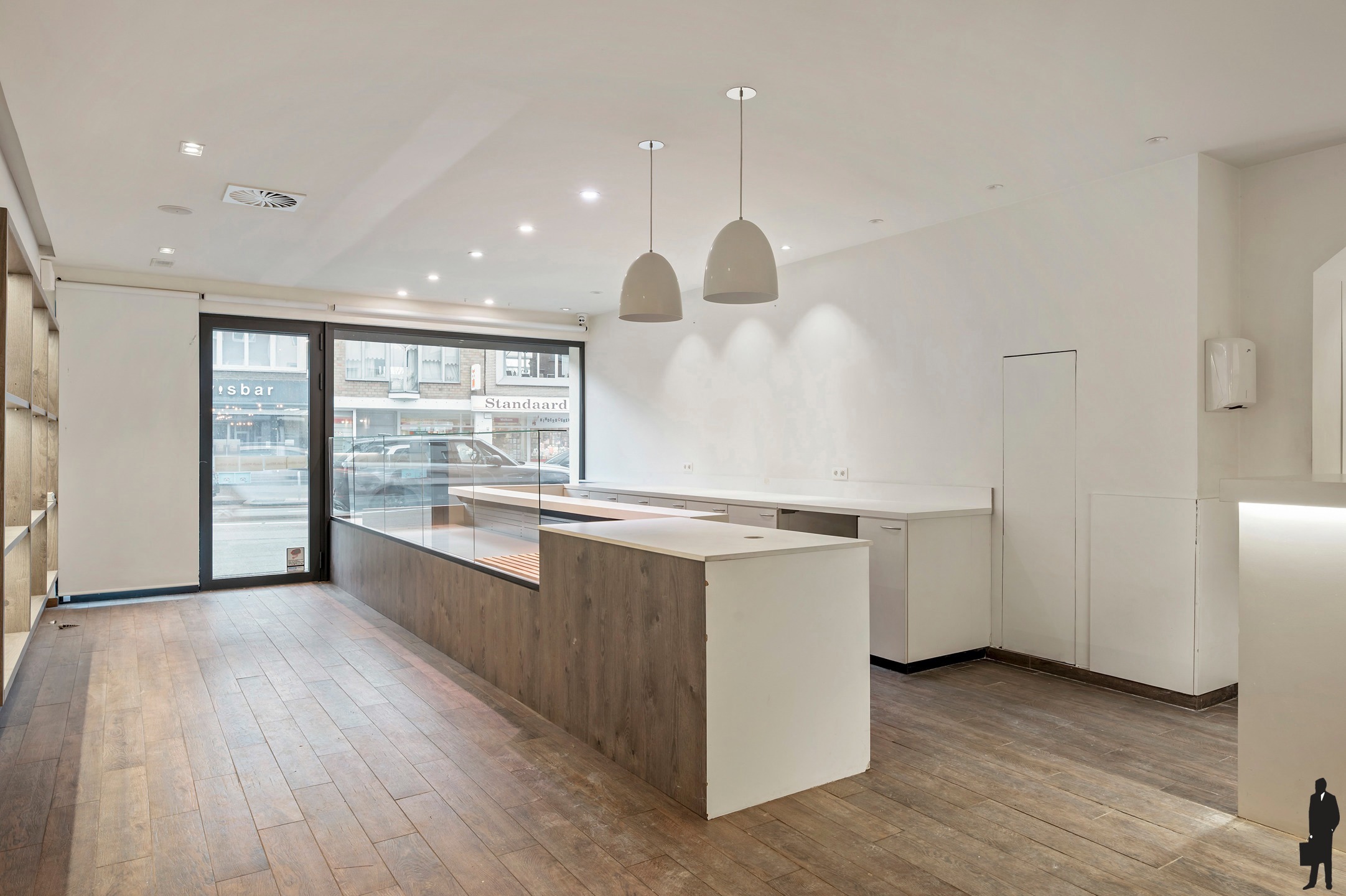 Een handels gelijkvloers gelegen in het centrum van Brasschaat! - foto 5