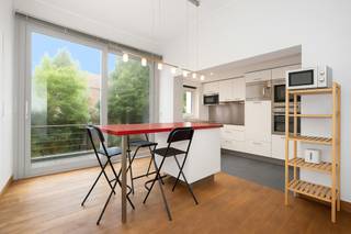 WEMMEL, close to the Ring exit - House with potential for dividing the land - Charming three-sided villa with ± 190m² of living space dating from...