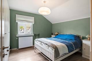 In een rustige straat in Hoevenen, deelgemeente van Stabroek, bevindt zich deze verzorgde laagbouwwoning op een mooi perceel in de Kauwensteinlaan.De...