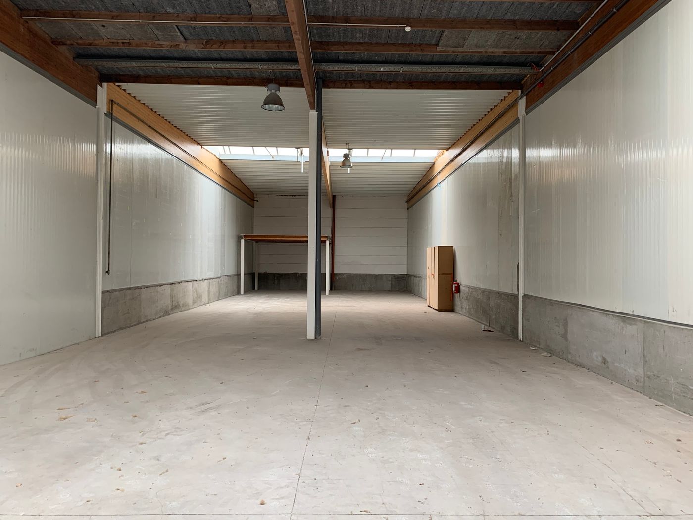 395 m² opslagruimte te huur - photo 2