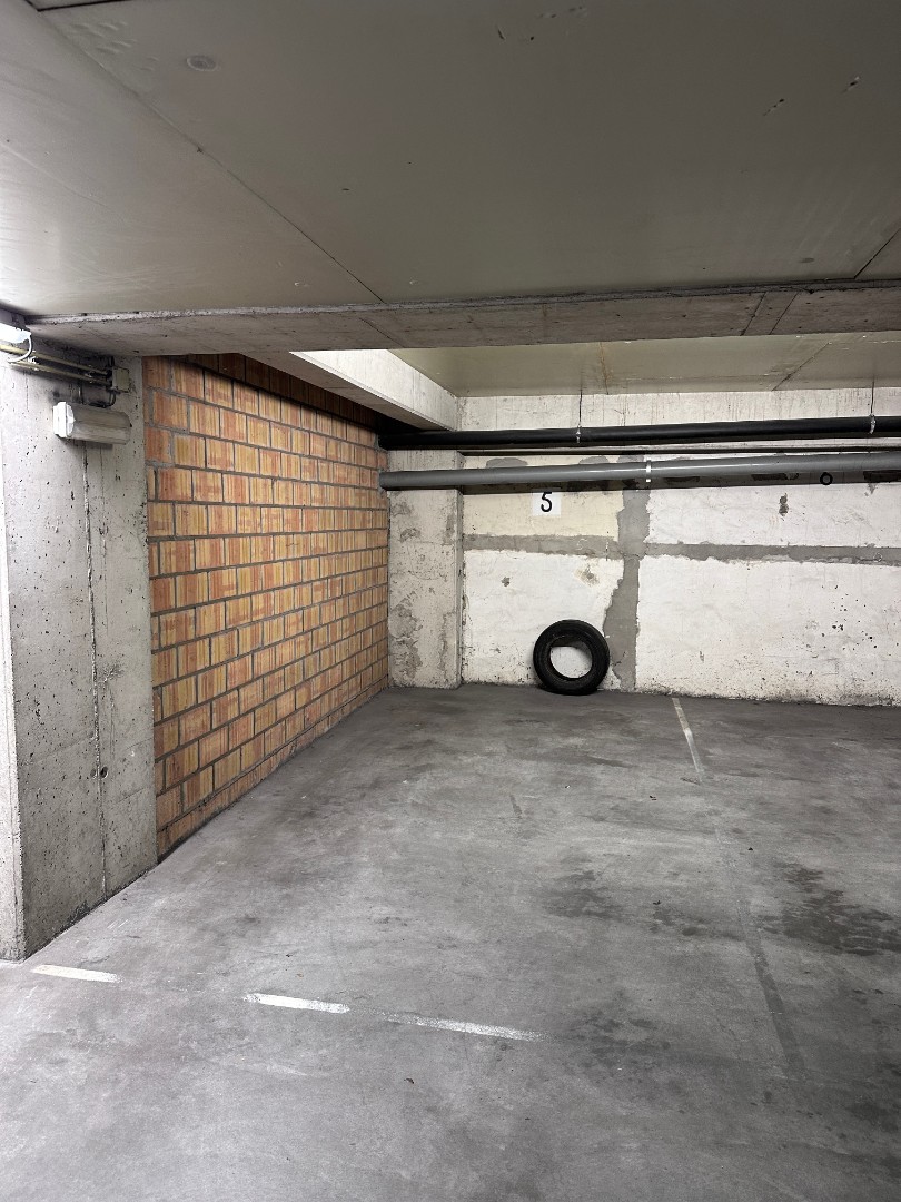 Grand emplacement à vendre dans la rue parallèle à la Lippenslaan - photo 4