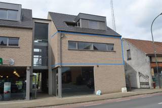 Vraag uw bezoek aan via info@optimusvastgoed.be!TE HUUR: Ruim appartement met 2 slaapkamers te Koersel!Dit appartement is gelegen in het centrum van...