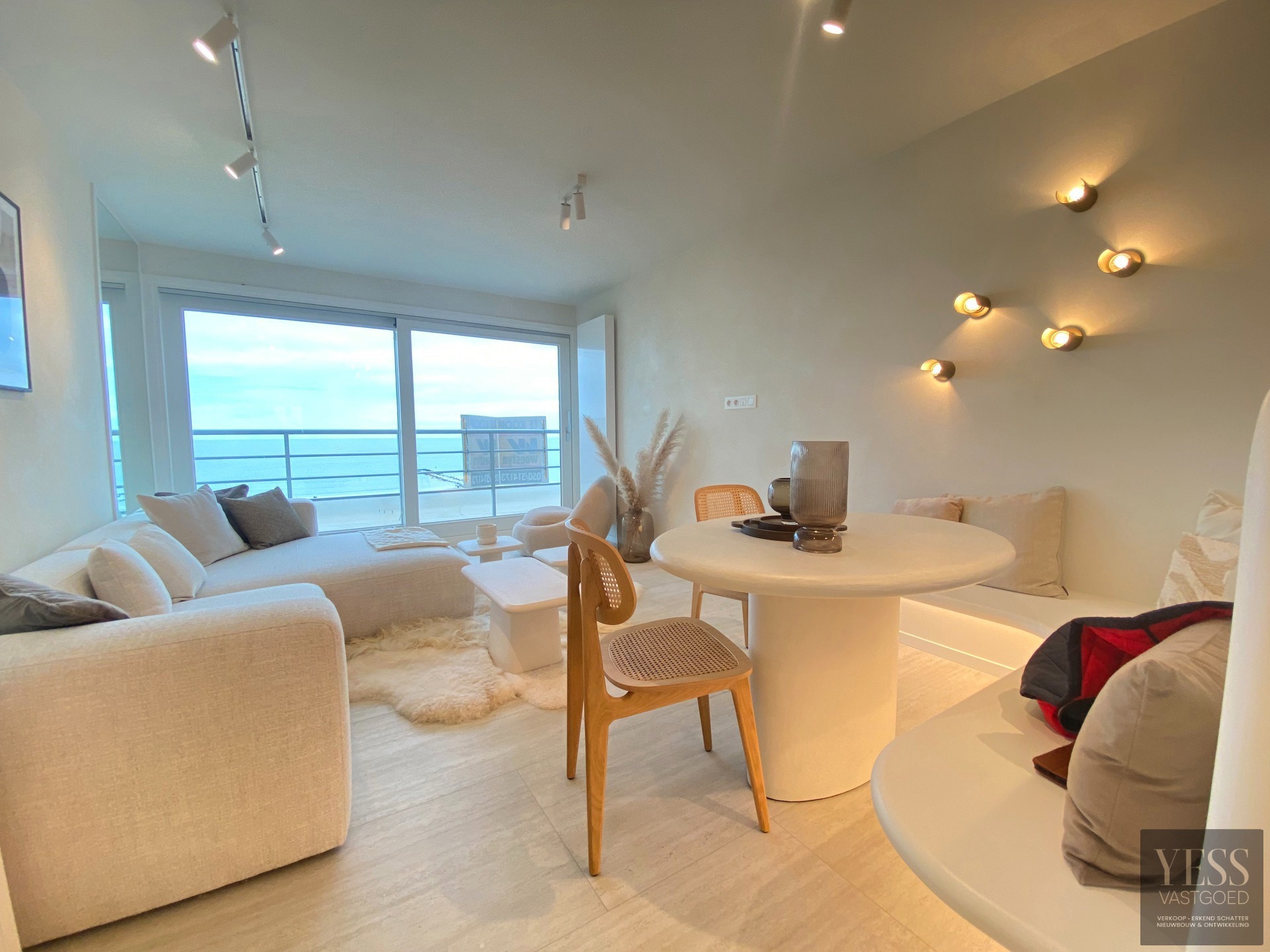 Prachtig gerenoveerd appartement met zicht op zee! - foto 4