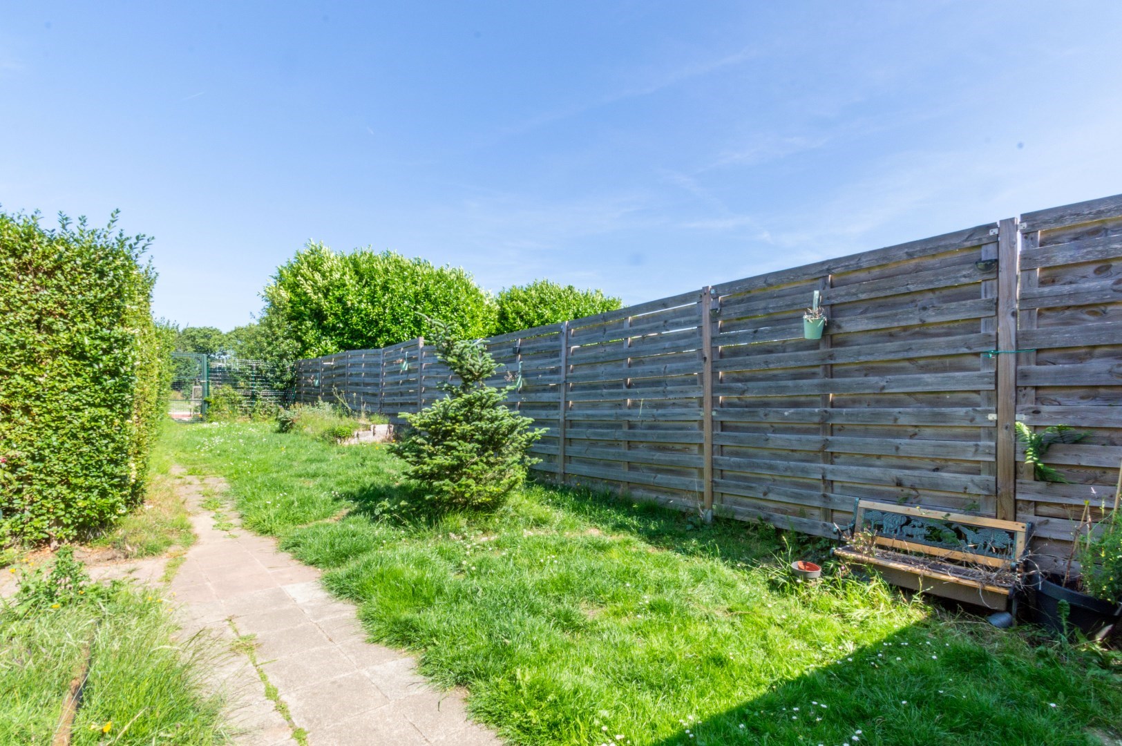 DRIEGEVEL WONING MET 2 SLAAPKAMERS &amp; TUIN ! - foto 5