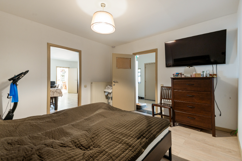 Centraal gelegen ruim GLVL APP met 3 SLK, tuin en garage - foto 5