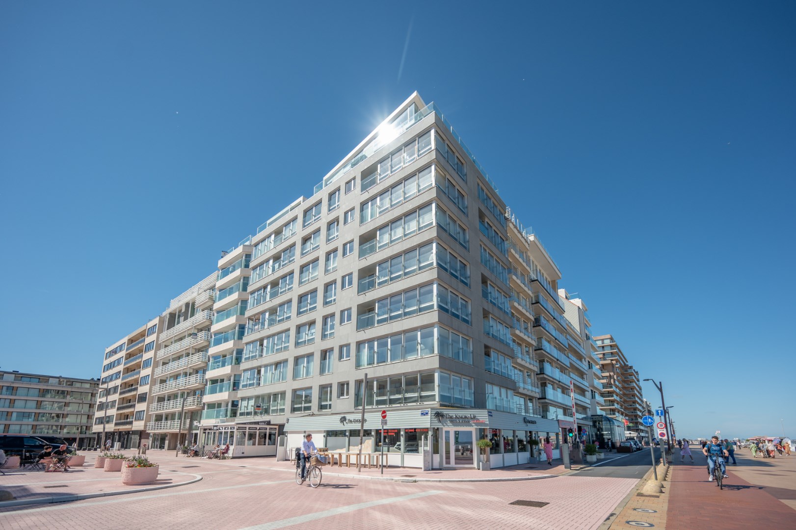 COMMERCIEEL HANDELSPAND - LICHTTORENPLEIN/ZEEDIJK-KNOKKE - foto 1