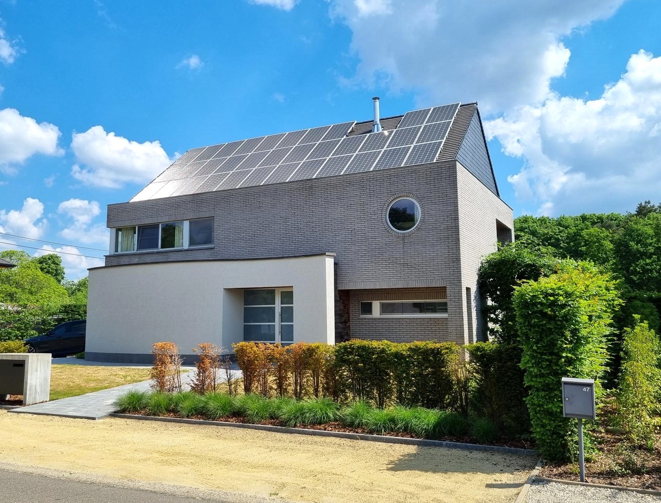 Prachtige villa woning, rustig gelegen met zonnige, diepe tuin voorzien van zwembad en poolhouse. - foto 2