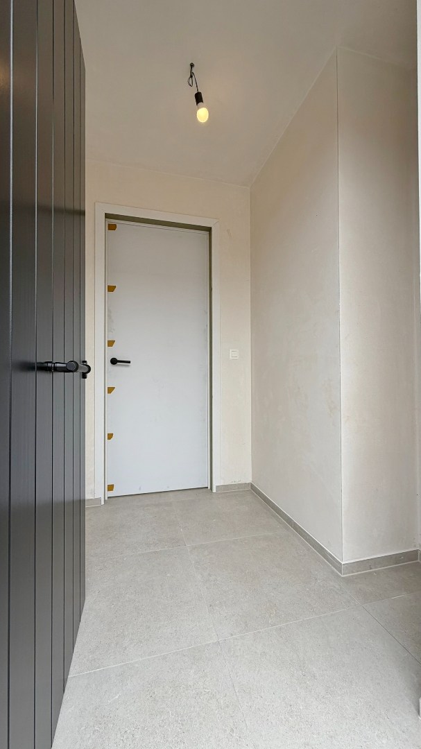 House for rent in Vlamertinge with 5 bedrooms - photo 2