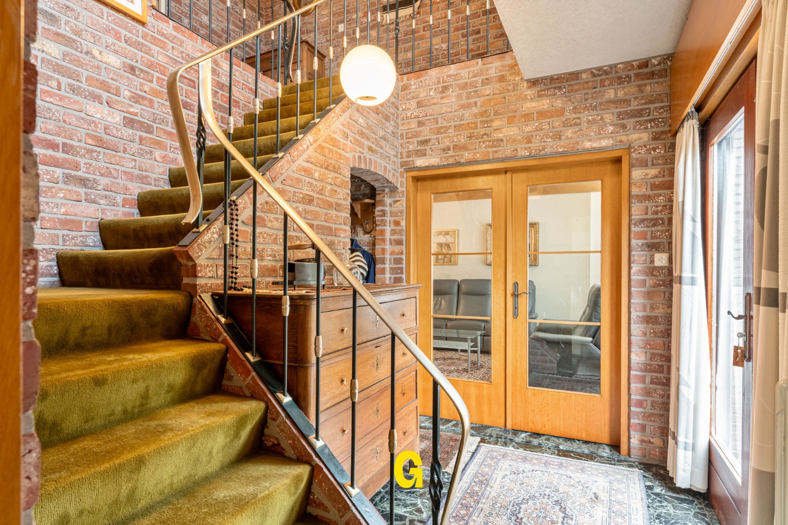 Degelijk gebouwde halfopen woning met tuin en 289 m² vergunde opslagplaatsen en garage, vlak bij het centrum van Hoeselt - foto 5