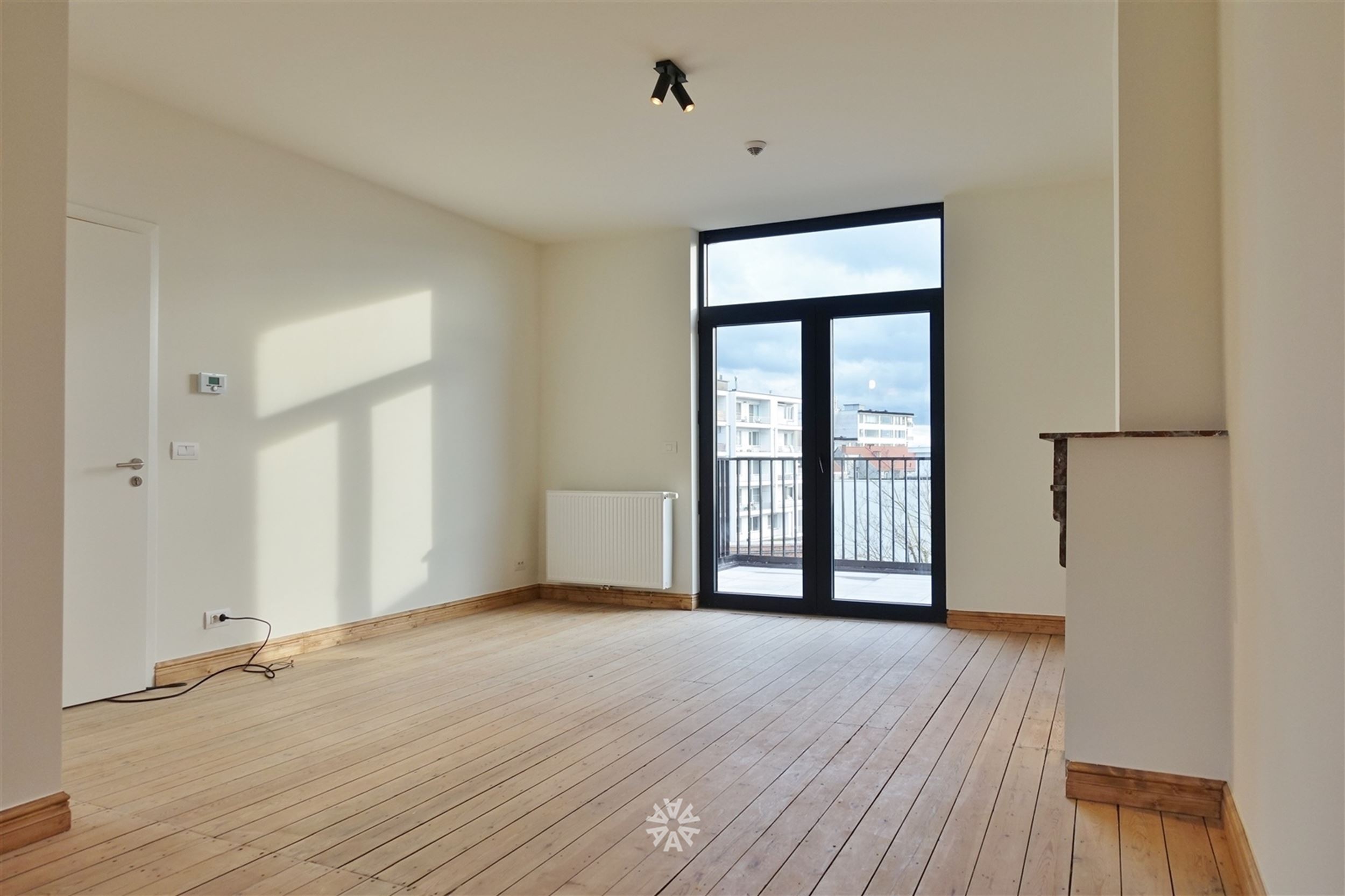 Gerenoveerd appartement met terras te huur in Gent aan station Gent-Sint-Pieters - foto 2