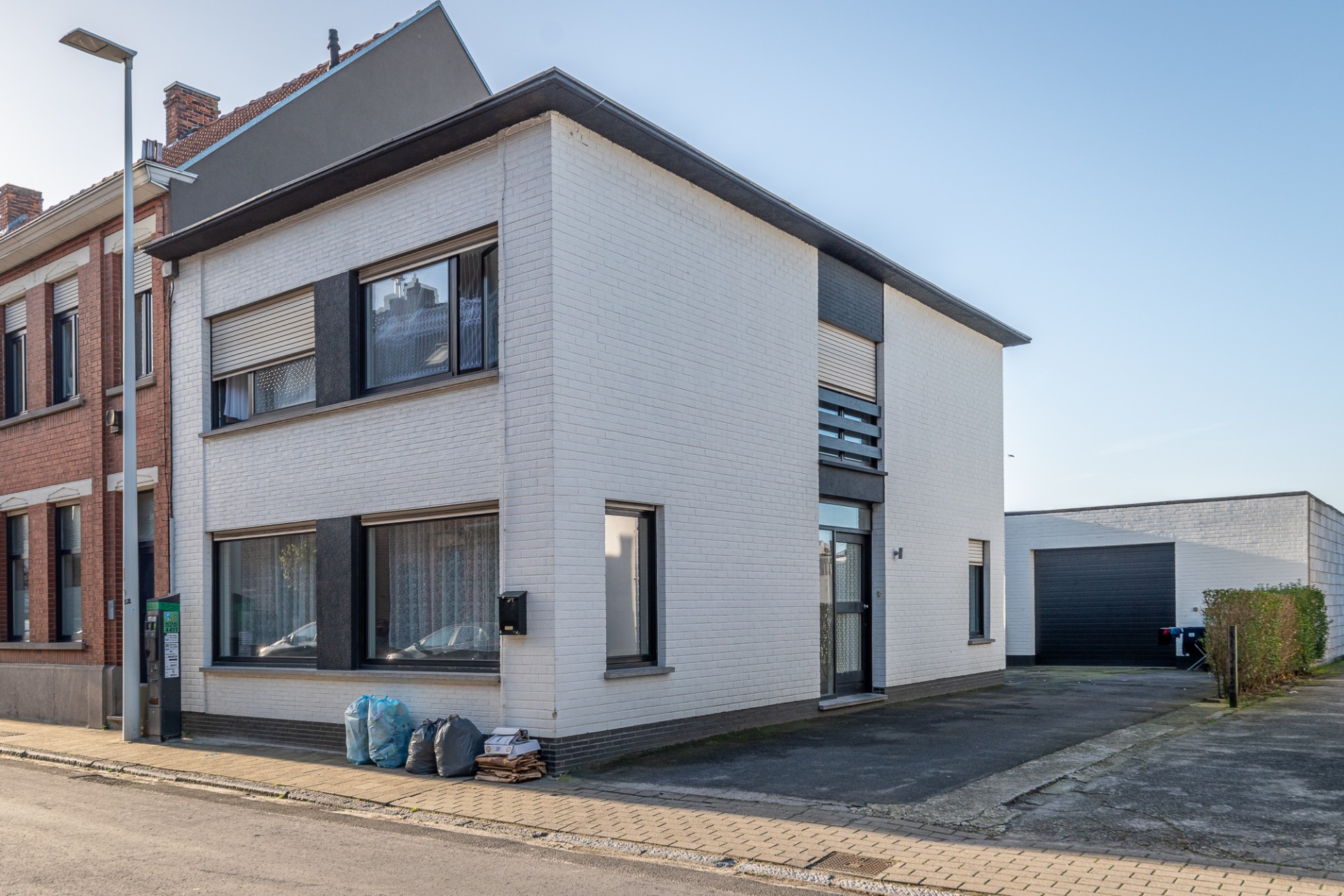 Gezinswoning met magazijn in het centrum van Waregem - foto 2