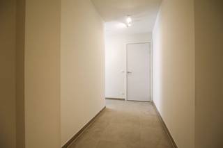 Ontdek dit uitzonderlijke appartement op de eerste verdieping binnen het prestigieuze woonproject Sint-Amandus in het hart van Zwevegem een...