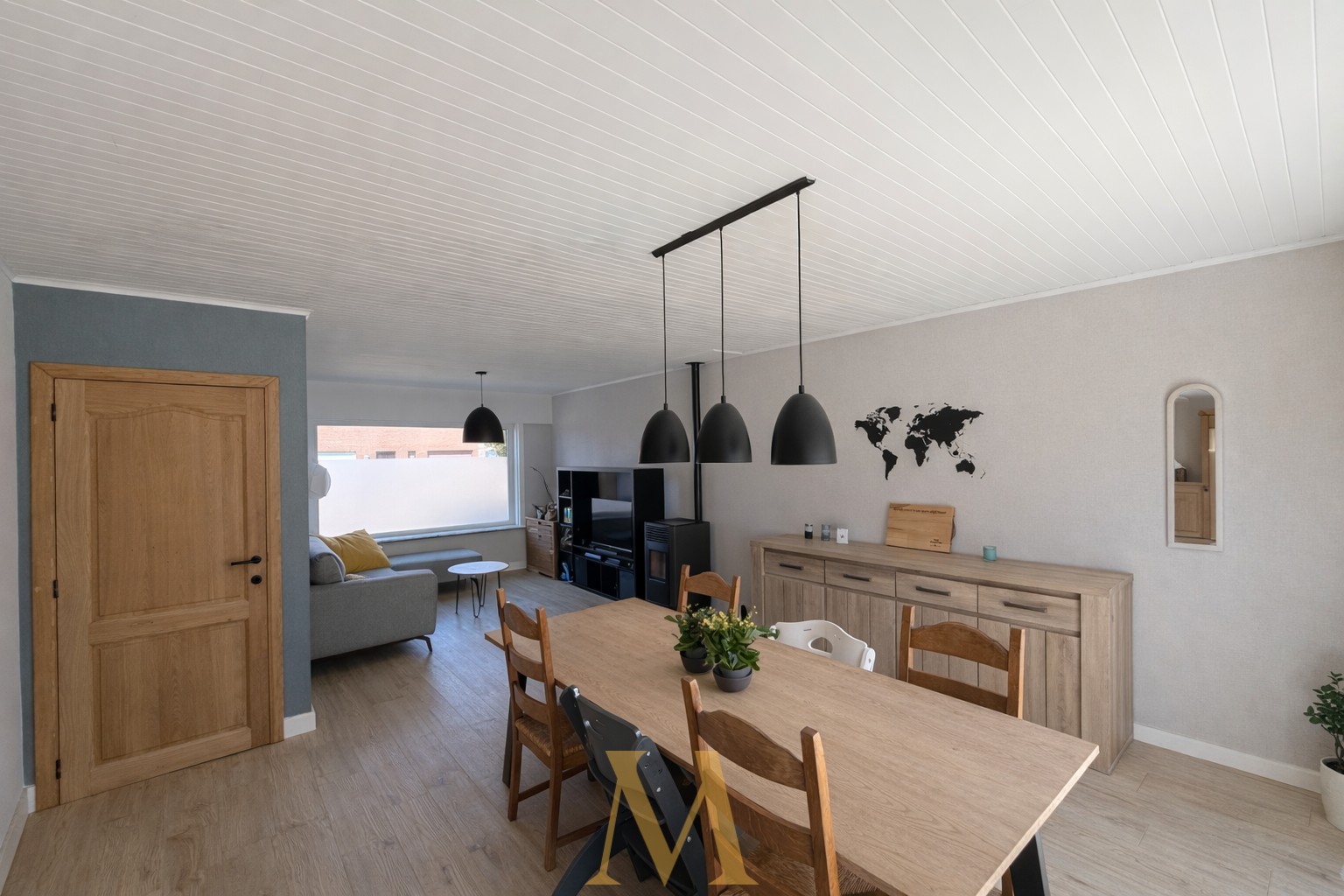 Lichtrijke en praktisch ingedeelde gezinswoning met tuin en garage in Deerlijk - foto 4