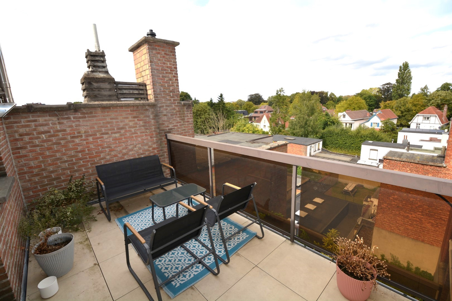 GERENOVEERD APPARTEMENT MET 2 SLK EN 2 RUIME TERRASSEN! - foto 5