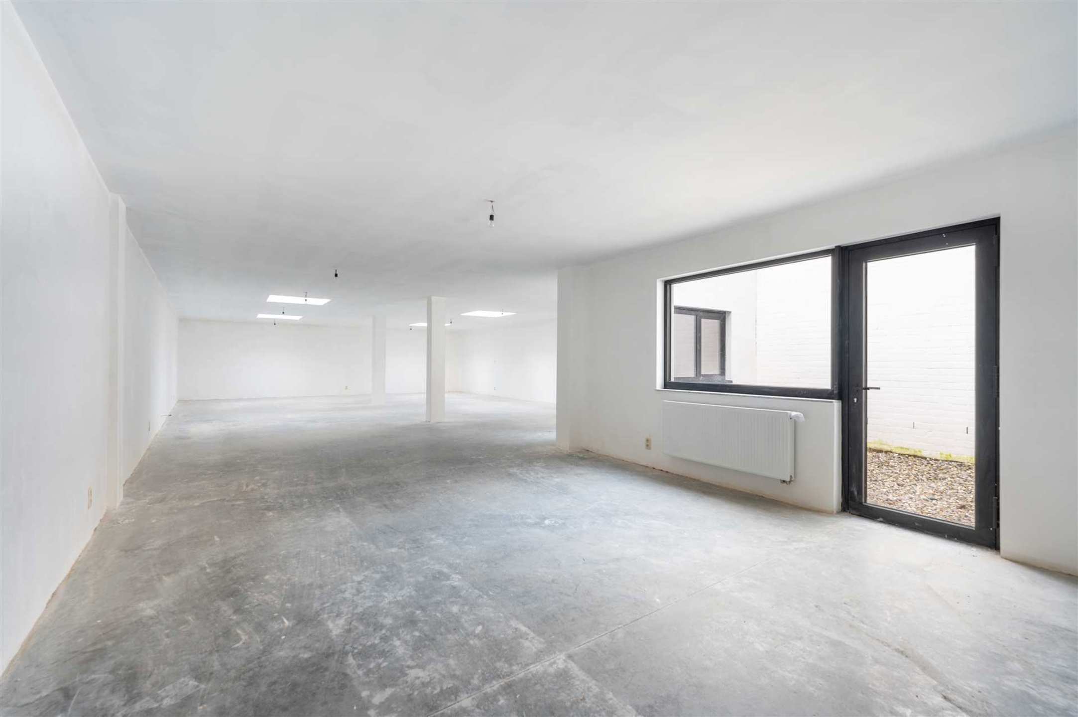 Ruime commerciële ruimte op toplocatie in Mol - foto 5