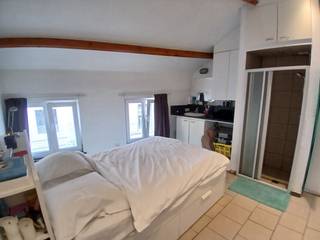 Deze gezellige studio is gelegen nabij het historisch centrum van Gent met alle voorzieningen zoals winkels, scholen en openbaar vervoer in de...