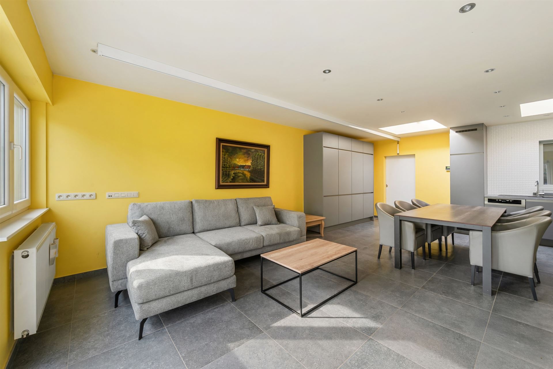 Ruime instapklare woning met 4 slpk, garage en tuin in Heule - foto 4