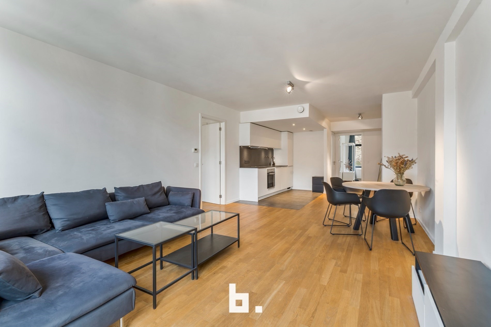 Appartement 2 chambres, 2 salles de bain, extrêmement bien situé - photo 4