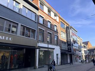 Prijs 635 EUR + 15 EUR...