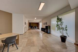 Dit gunstig gelegen kantoor van ca 100 m² is gelegen op de begane grond van een goed onderhouden gebouw aan de Ruggeveldlaan in Deurne, op een...