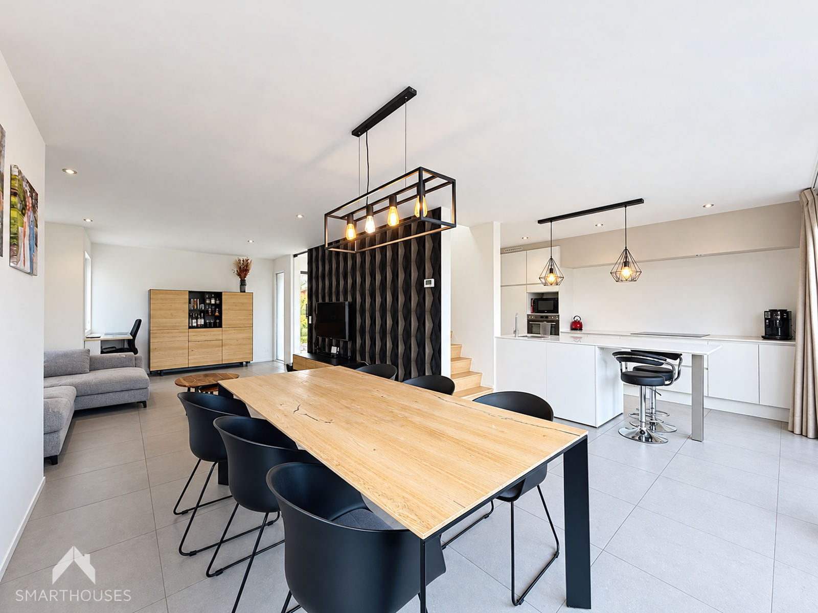 Moderne halfopen woning met 3 slaapkamers en carport - foto 4