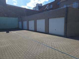 Ontdek deze garage (nummer 14) in Deinze. De garage ligt op een gunstige locatie, met een uitstekende bereikbaarheid dankzij de nabijheid van...