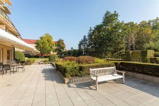 <p><span>ST DENIJS WESTREM - Mayflower desservi par Time 4 Quality </span></p><p><span>Les atouts les plus importants en un mot ;</span></p><ul><li><span>Un appartement lumineux</span></li><li><span>Appartement où chaque âge est le bienvenu</span></li><li><span>Terrasse spacieuse</span></li><li><span>Sous-sol inclus</span></li></ul><p><span> </span></p><p><span>Voici à quoi ressemble l'appartement :</span></p><p><span> </span></p><p><span>Hall d'entrée avec toilettes, séjour ensoleillé en L (possibilité de créer une deuxième chambre/bureau) avec grande terrasse, cuisine, 1 chambre, salle de bains avec douche et double lavabo. </span></p><p><span>Cave souterraine</span></p><p><span>Intéressé par cet appartement avec</span><span> offre de service obligatoire*</span><span>? <span>Time 4 Quality - Organisme de gestion d'appartements de vie assistée</span></span><span> </span></p><p><span>Contactez-nous rapidement ! Visite sur rendez-vous. </span></p><p><span> </span></p><p><span>Prix : 250 000 euros</span></p><p><span>EPC : 137 kWh/m²</span></p><p><span> </span></p>