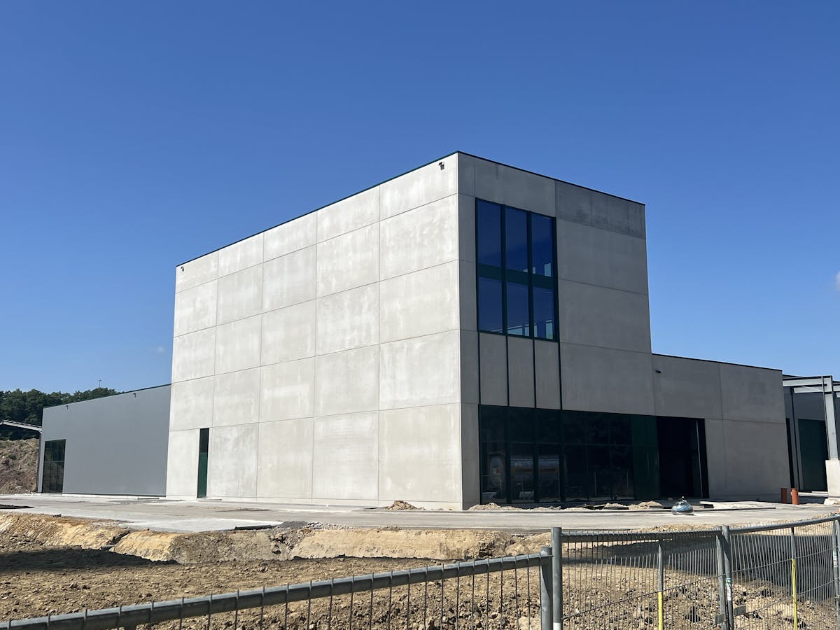 RE|CORE 622m² magazijn en 724m² kantoorruimte op toplocatie - foto 1