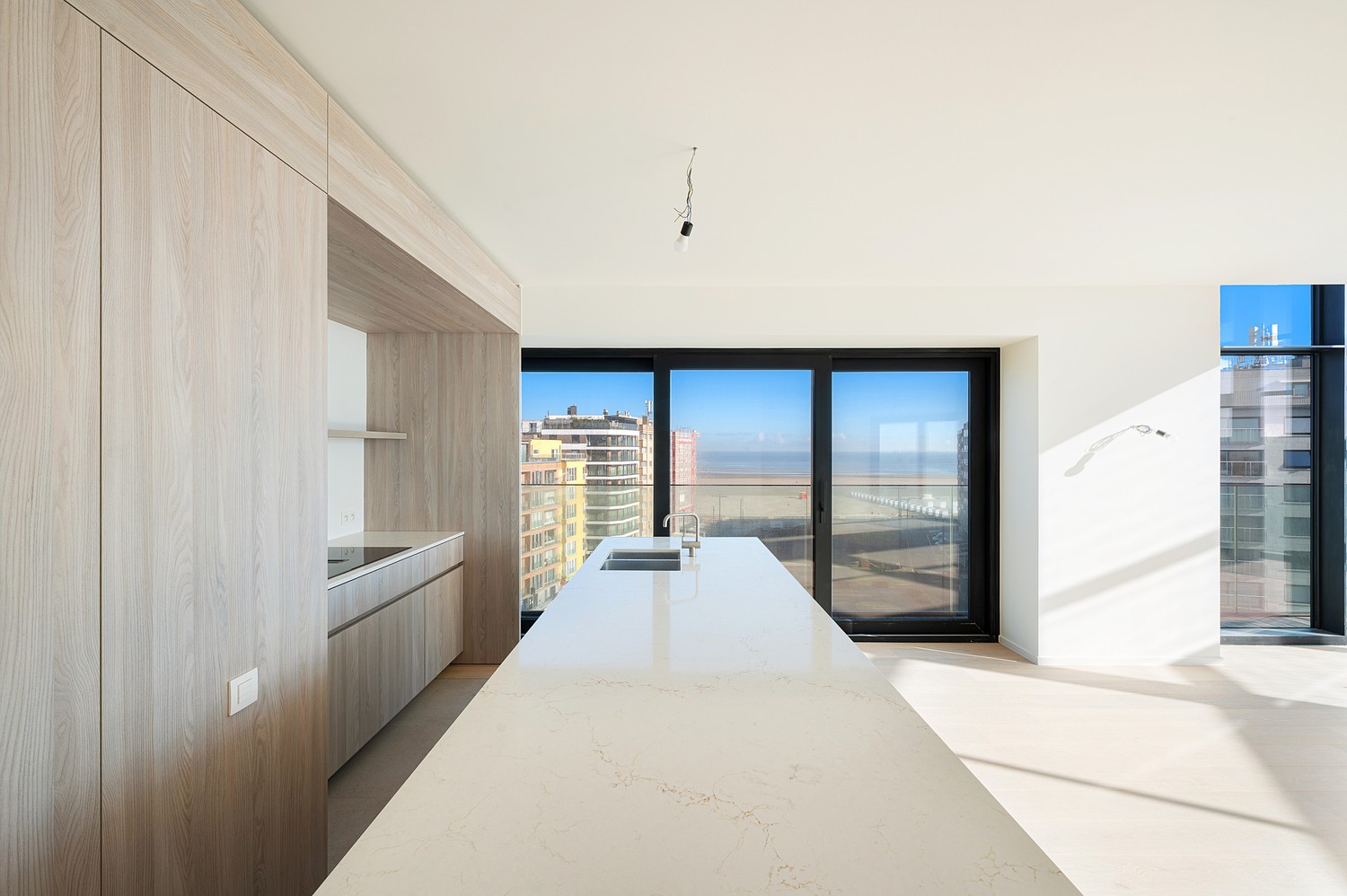 Stijlvolle duplex met zeezicht te koop in de iconische Heldentoren te Heist - foto 3