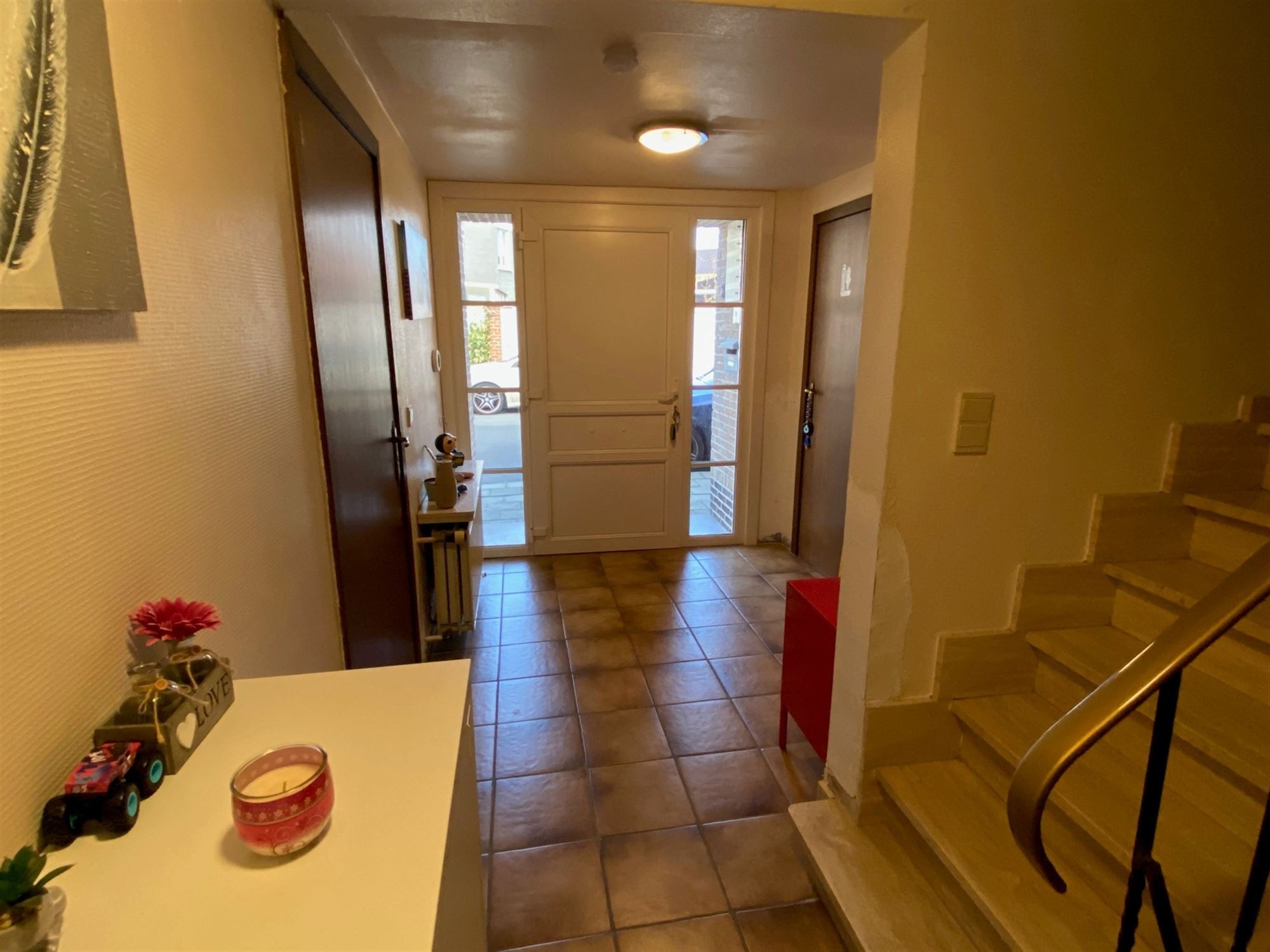 Ruime woning met 3 slaapkamers - foto 2