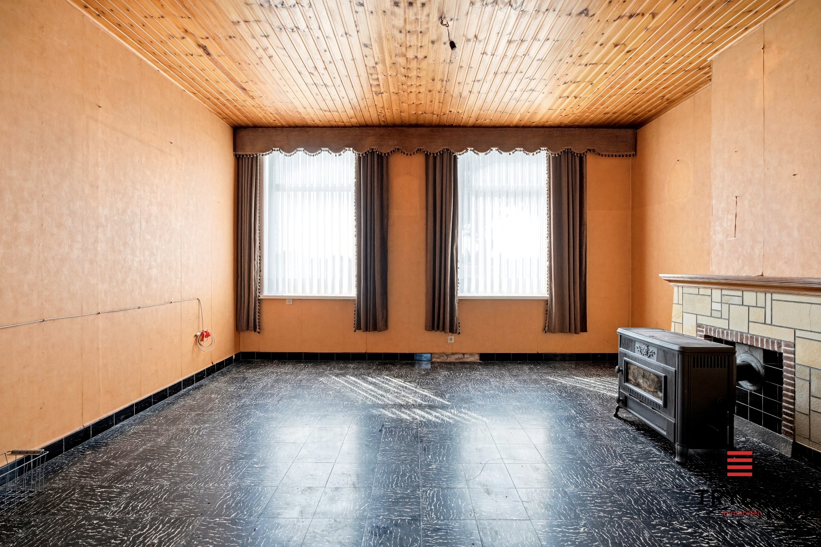 Te renoveren ruime halfopen bebouwing op een perceel van 1491m² met 7 slaapkamers! - foto 5