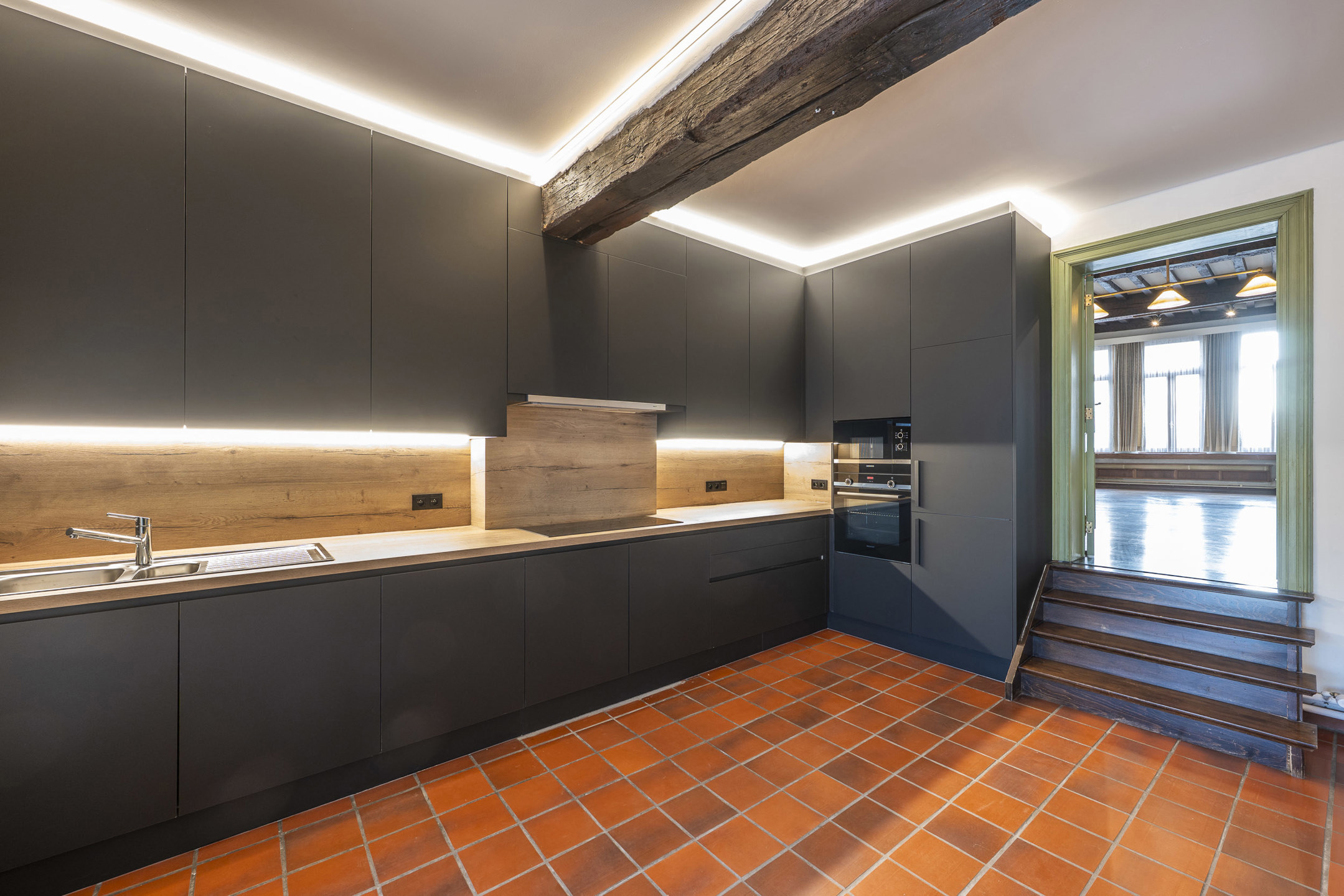 Prachtige authentieke herenwoning in hartje Mechelen - foto 1