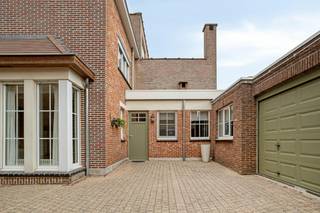 Do you dream of a cozy and ready-to-move-in home in Kruibeke? This beautiful semi-detached house for sale is ready to welcome a new owner. Thanks to its convenient location, you can enjoy all the benefits that the center has to offer, combined with peace and excellent accessibility.<br /><br />The layout of the property is as follows:<br />- Dry cellar: Practical extra storage space.<br /><br />Ground floor:<br />- Inviting entrance hall<br />- Bright and cozy living room<br />- Equipped kitchen<br />- Separate toilet<br />- Flexible back space, perfect for use as a second living room, desk or play corner<br />- Convenient storage <br />- Garage<br />- Sunny garden with spacious terrace, ideal for relaxing<br /><br />First floor:<br />- Two very spacious bedrooms<br />- Comfortable bathroom<br /><br />Second floor/attic:<br />- Third full bedroom<br />- Extra storage for additional storage space or to be completed to the 4th bedroom<br /><br />Benefits and accessibility<br />The house has its own garage and a private driveway, so parking is never a problem. Outside, you can enjoy a cozy garden and terrace <br /><br />Moreover, this property is in an absolute top location. Within walking and cycling distance you will find schools, local shops and restaurants. This is also the place to be when it comes to accessibility: public transport is easily accessible and there are excellent roads to surrounding cities and municipalities.<br /><br />Are you looking for a quality home to buy in Kruibeke? Contact us today at Dewaele.com<br /><br />Register of measures: no