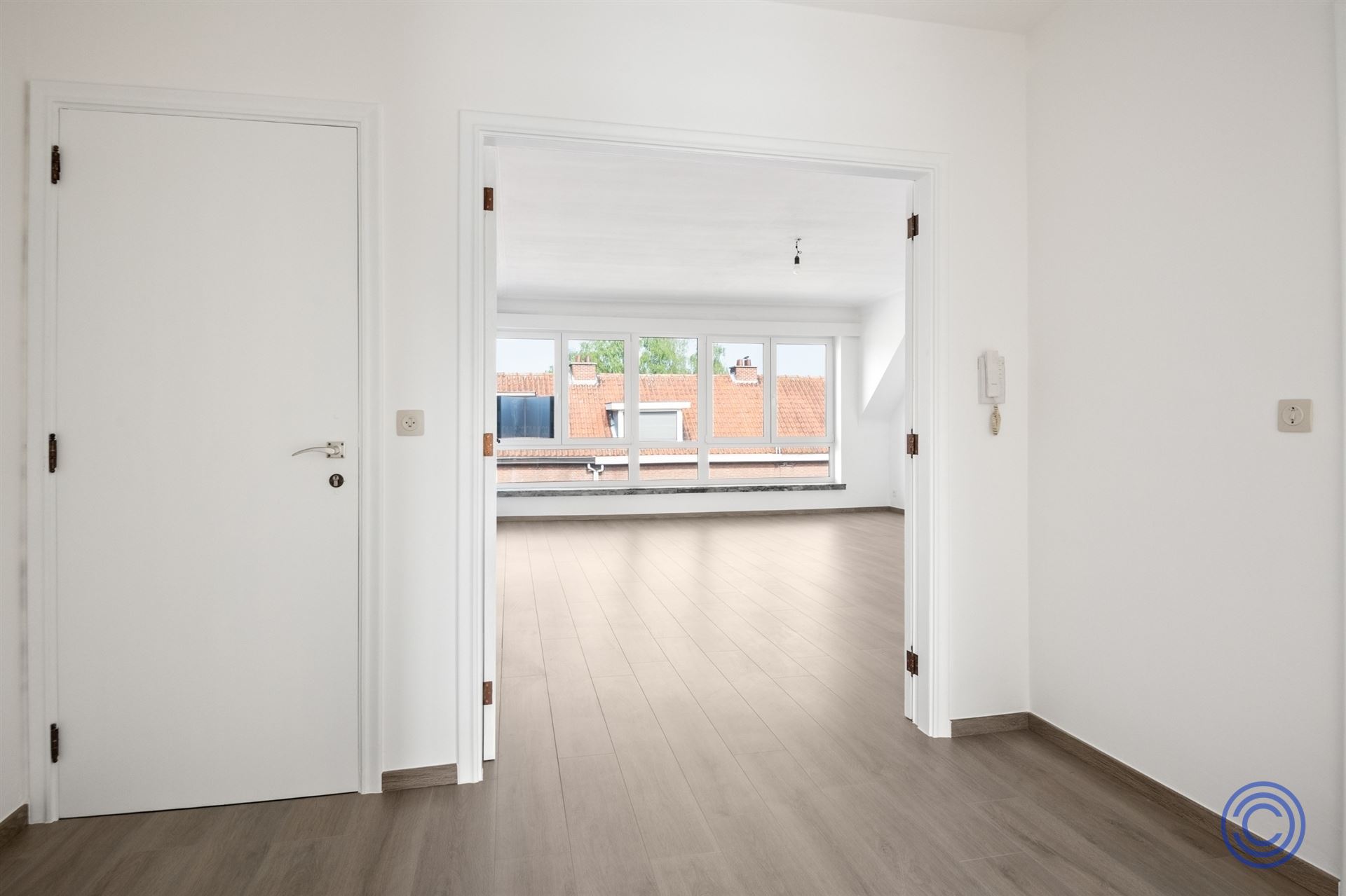 Volledig gerenoveerd 2-slp appartement met zonnig terras! - foto 5