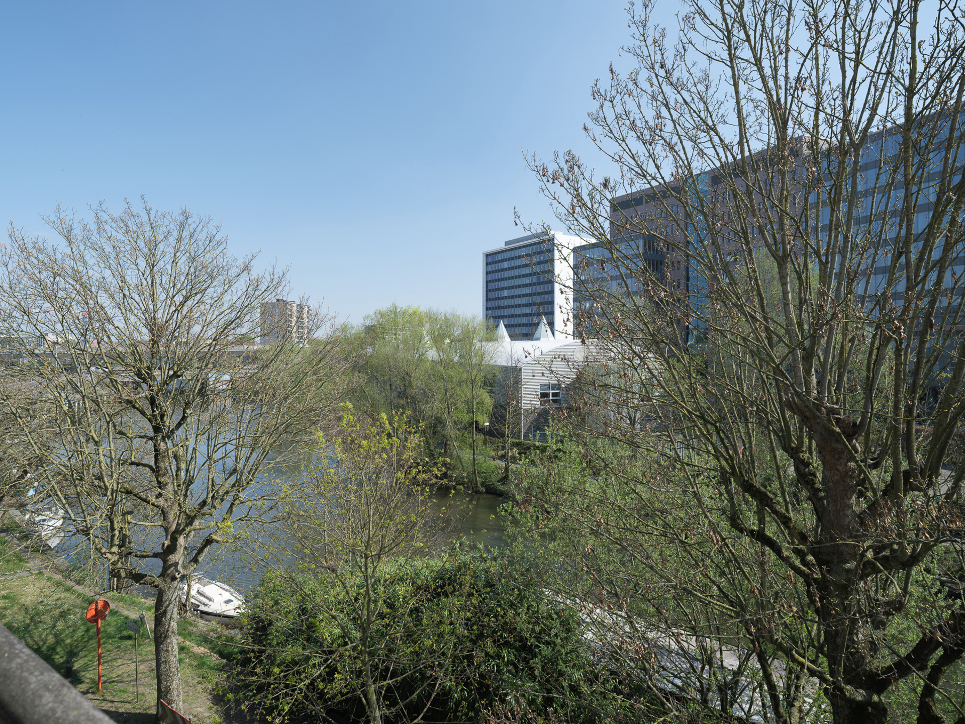 Instapklaar 1-slaapkamerappartement met zicht op het water - foto 5