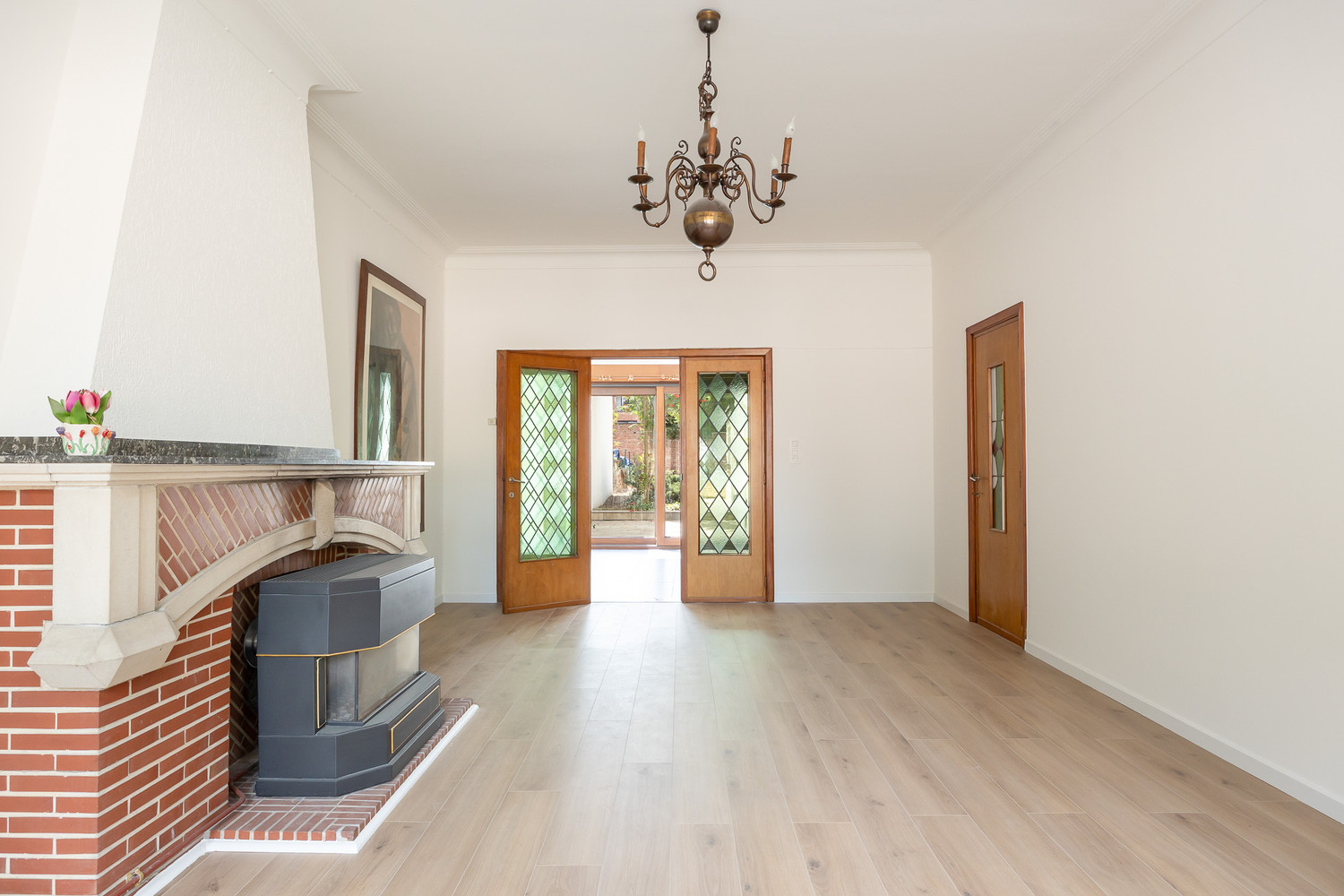 Volledige gerenoveerde gezinswoning (4slk) met ruime tuin - photo 4