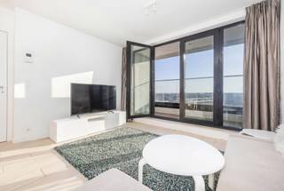 Just steps away from the NATO district and all the amenities of Evere, discover this pleasant apartment located on Rue de Genève, in a modern...