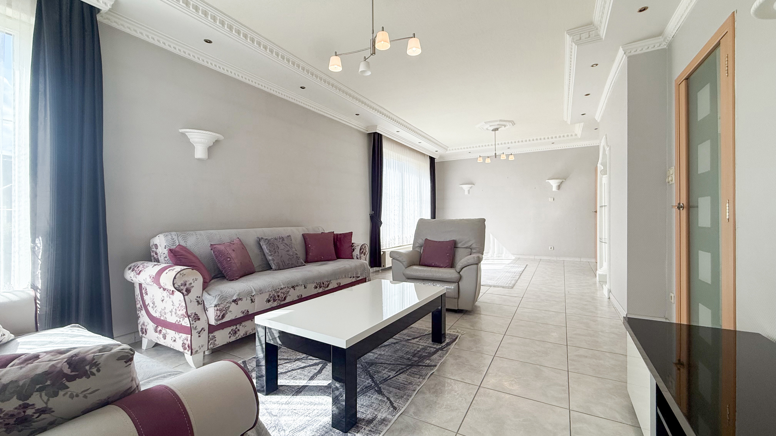 Ruime woning met 4 SLPK op een toplocatie! - foto 4