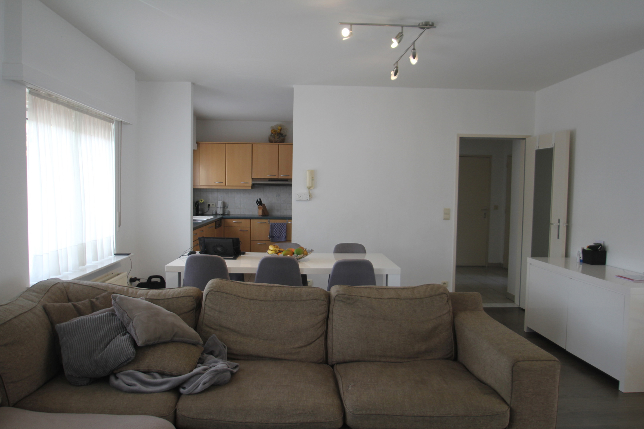 Rustig doch centraal gelegen duplex appartement op de 1ste verdieping met garage  - foto 2