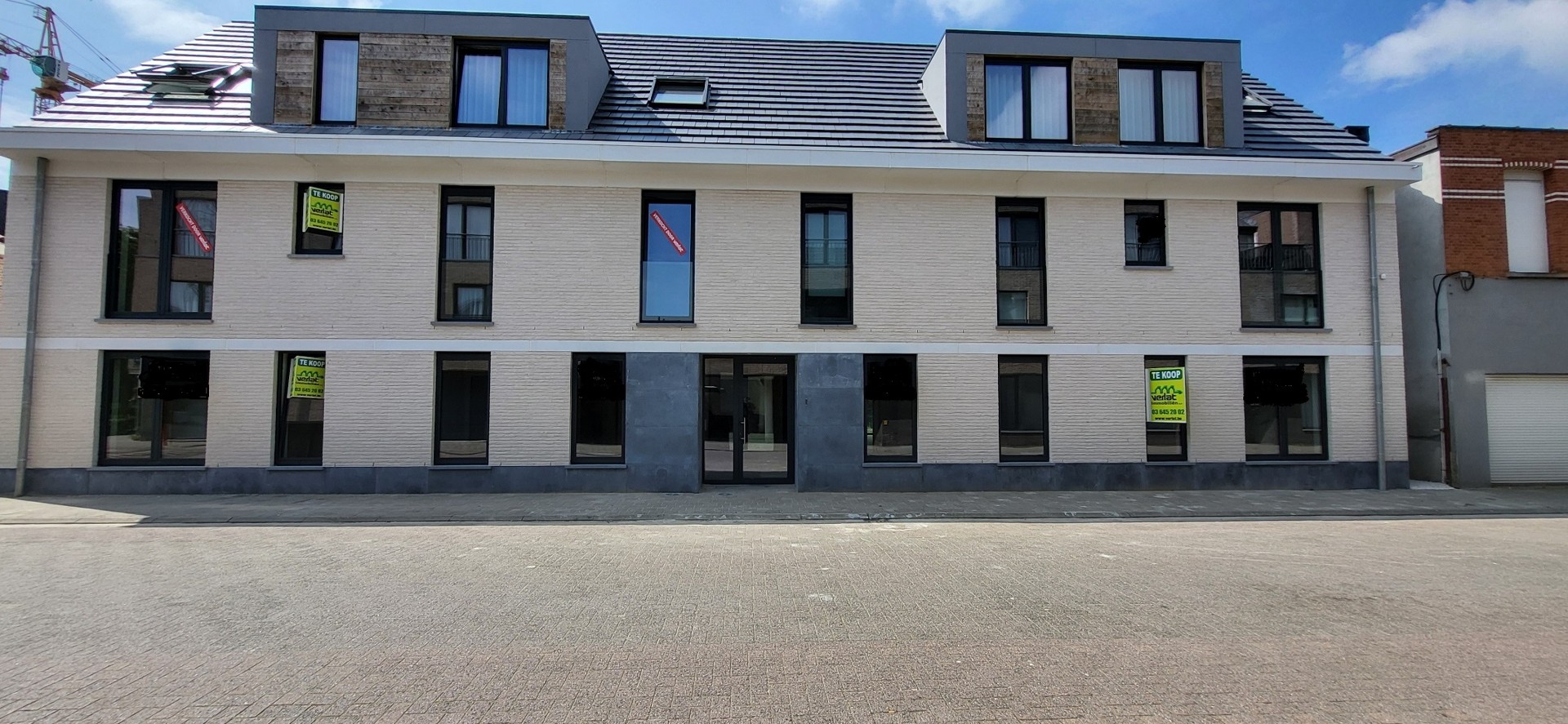 Instapklaar gelijkvloers appartement met 3 slaapkamers, dressing, 2 badkamers, ruim terras en tuin - foto 4