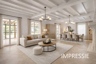 U betreedt de woning via de inkomhal, die toegang biedt tot de lichtrijke leefruimte met aangrenzende keuken.Vanuit de nachthal bereikt u twee...