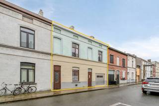 Woning met véél potentieel op topligging in Gentbrugge! Ben je op zoek naar een woning waar je écht je eigen stempel kan op drukken? Dan is dit...
