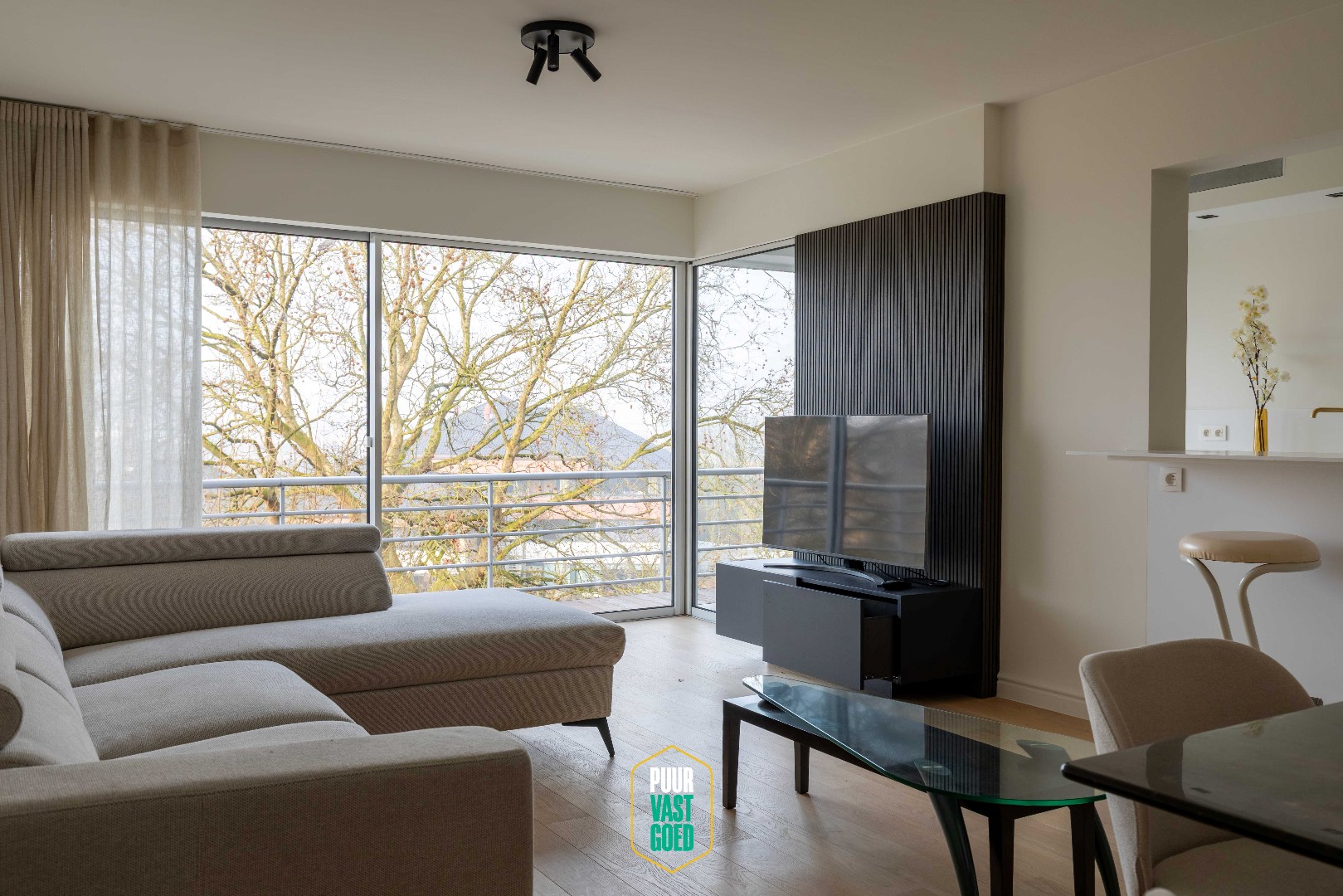 Ruim gerenoveerd en gemeubeld appartement voor tijdelijke verhuur - foto 2